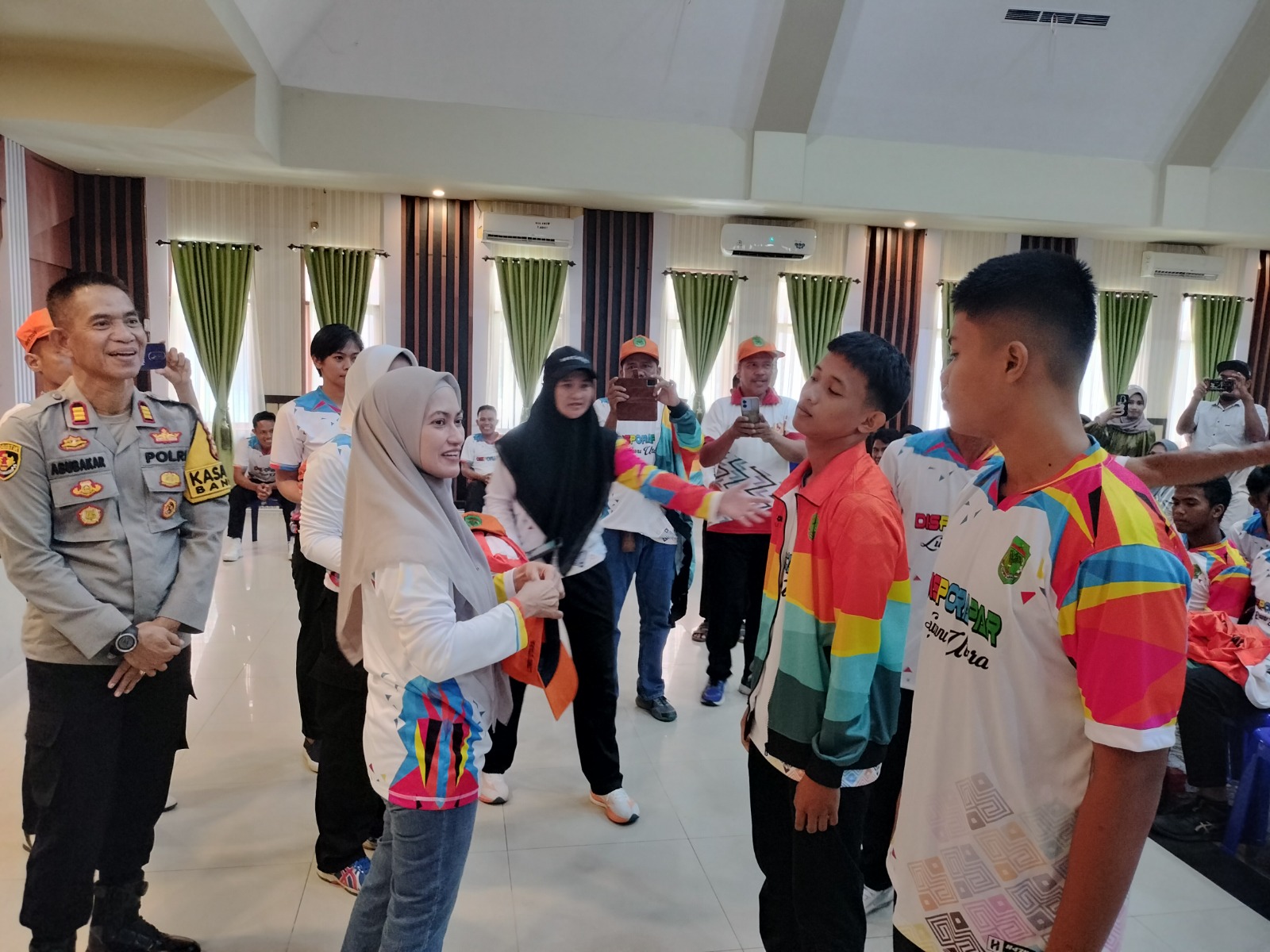 Bupati Indah Putri Indriani: Lepas 53 Kontingen Popda Sulawesi Selatan, Berlaga Sportif Harumkan Luwu Utara