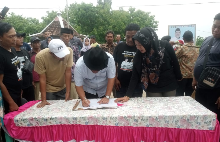 Tim Kemenangan ASRI Bangkleyan Bersama Tokoh Masyarakat MoU Pembangunan Jalan