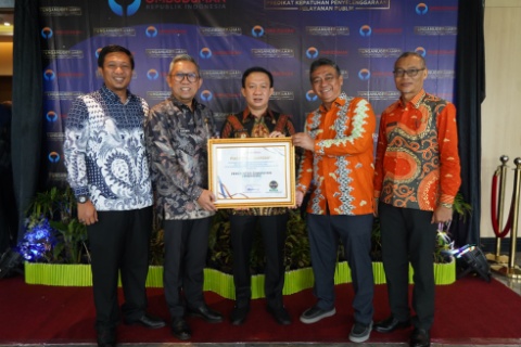 Pemkap Pringsewu Raih Penghargaan dari Ombudsman RI