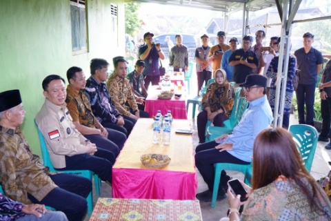 Pj. Bupati Peringsewu Dampingi Wamendagri Dalam Kunjungan Kerja Di Peringsewu