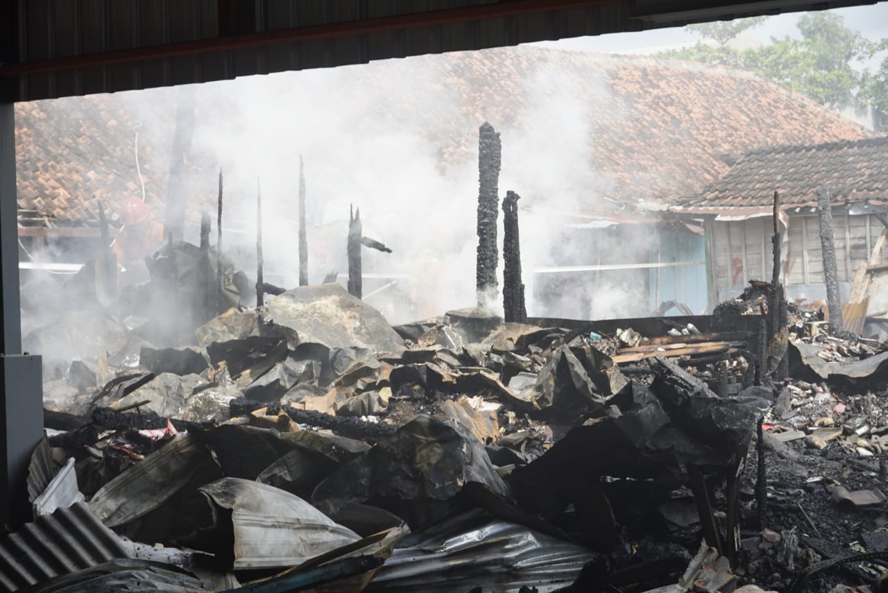 Pasar Induk Cepu Kebakaran, Bupati Beri Bantuan Kepada Pedagang Terdampak