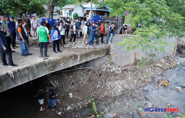 Walikota Pantau Sejumlah Titik Akibatkan Banjir Di Bandar Lampung