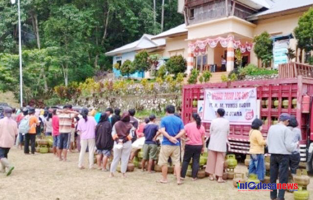 Gelar Operasi Pasar Atasi Kelangkaan dan Harga Gas 3 Kg, Pemkab Toraja Utara Gandeng 3 Agen Resmi