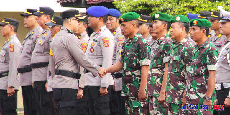 Wujudkan Sinergitas TNI-Polri, Pasi OPS Kodim 0906/Kkr Hadiri Apel Gelar Pasukan Operasi Mahakam Tahun 2025