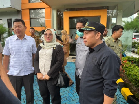 Komisi III DPRD Lamsel,Tinjau Limbah Industri di PT Ciomas Adisatwa di Sidomulyo