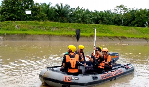 Seorang Pemancing di Way Sulan Terseret Arus Sungai, Pencarian Masih Berlangsung
