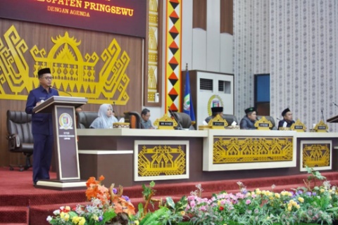 Bupati Pringsewu Riyanto Pamungkas Sampaikan Pidato Perdana di DPRD