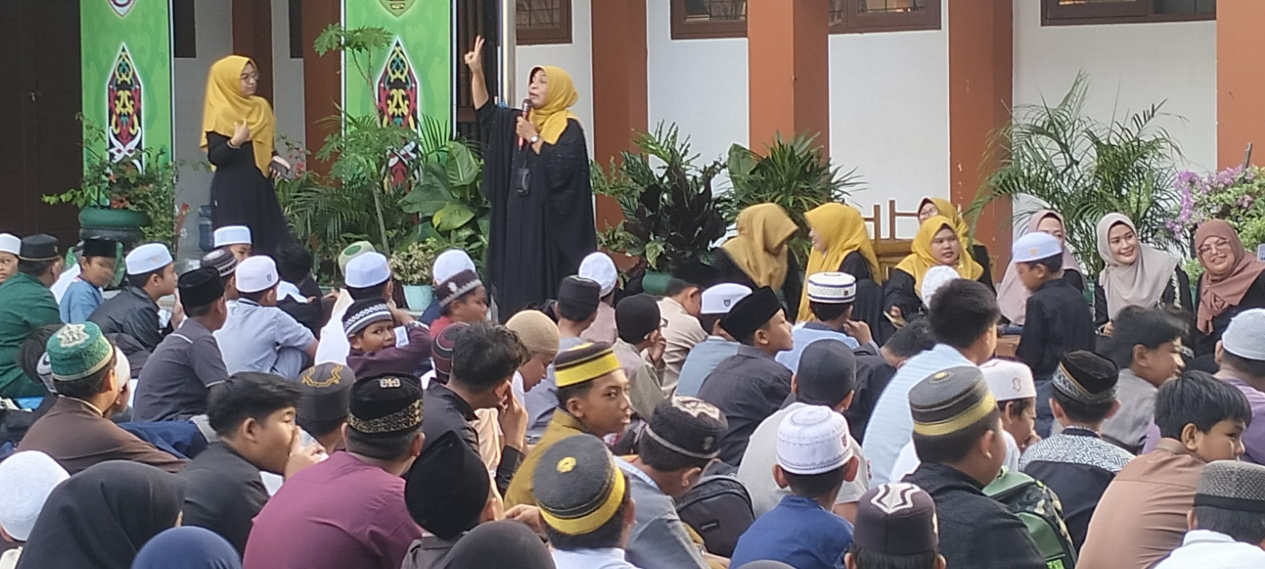 SD Negeri 016 dan 004 Sungai Pinang Samarinda Gelar Buka Puasa Bersama Jalin Silaturahmi