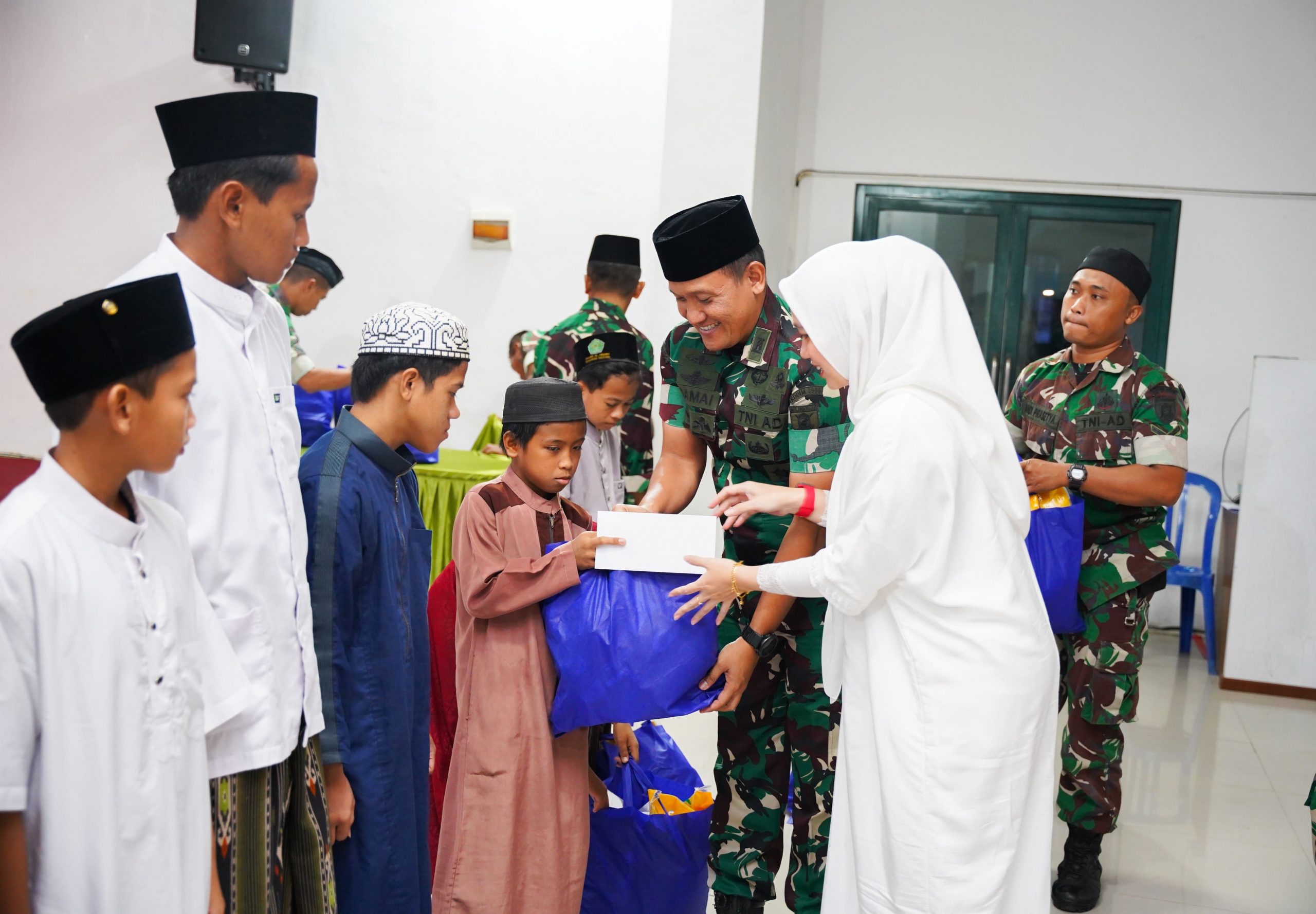 Peringati Nuzulul Qur’an 1446 H, Kodim 0906/Kkr Gelar Buka Puasa Bersama Prajurit dan Anak-Anak Ponpes Al’Abqory
