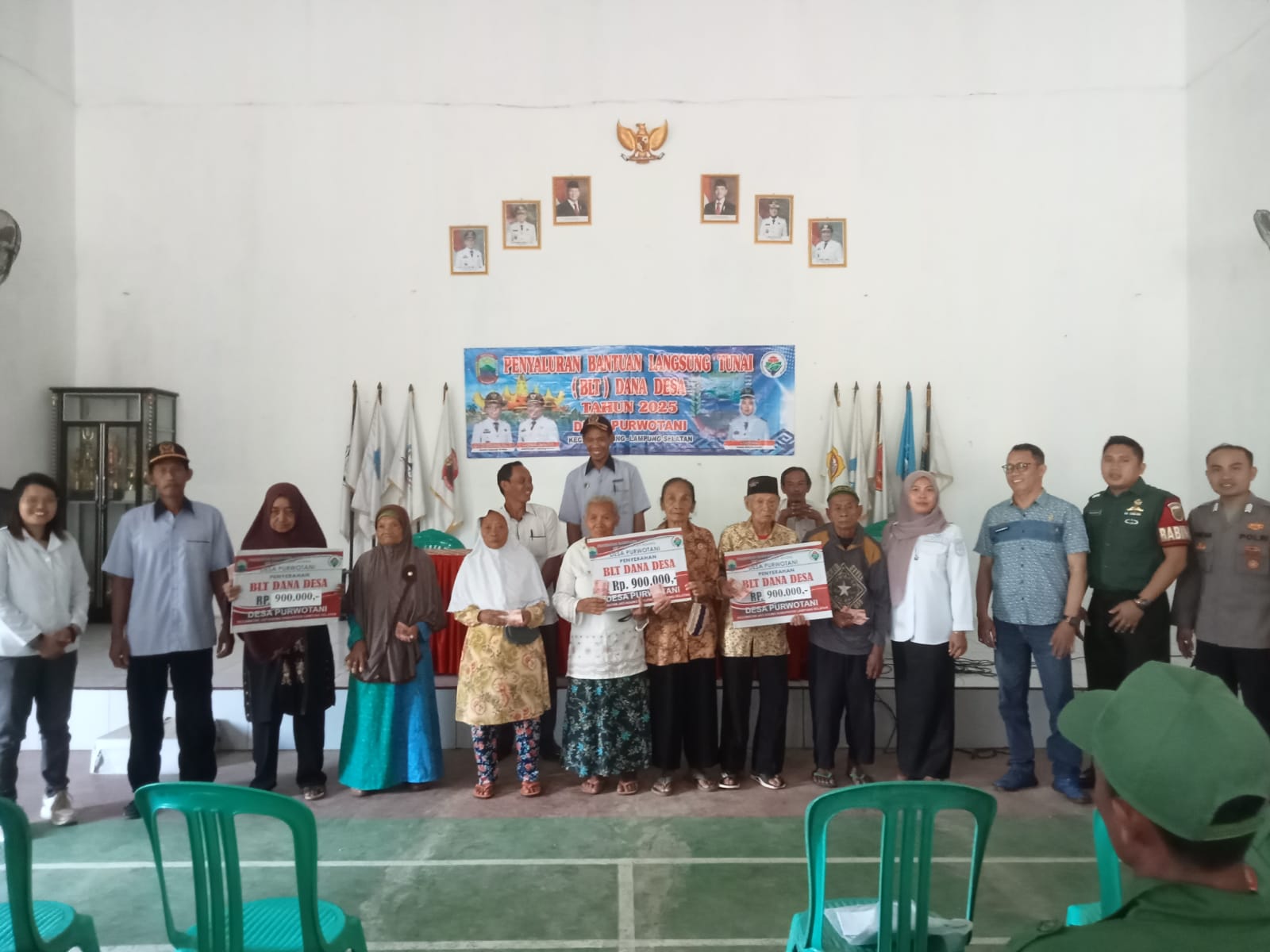 Pemerintah Desa Purwotani Salurkan BLT-DD Tahap Pertama Ta-2025