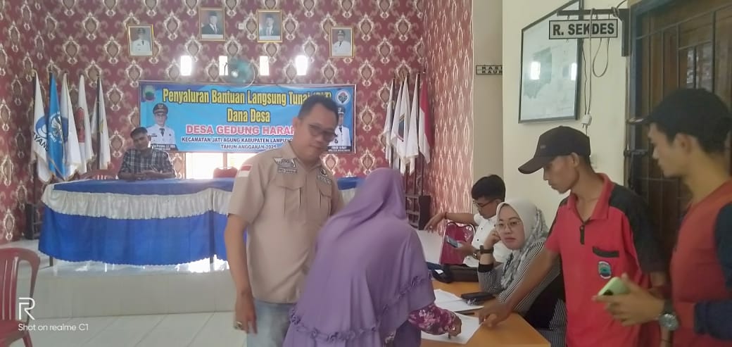 Pemerintah Desa Gedung Harapan Salurkan BLT-DD Triwulan Pertama TA-2025