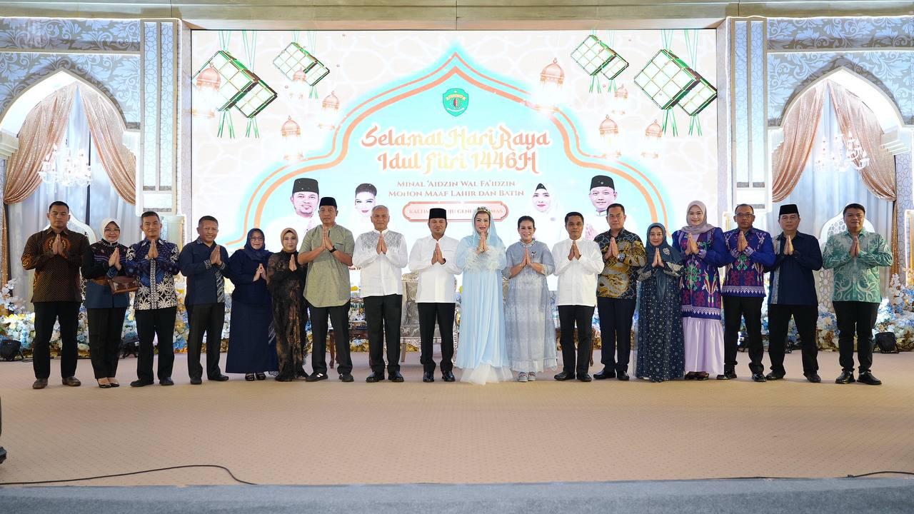 Silaturahmi Idul Fitri, Pangdam VI/Mlw dan Danrem 091/ASN Perkuat Kebersamaan dengan Forkopimda Kaltim