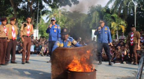 Damkar Lamsel Sosialisasikan Pencegahan Kebakaran di Ponpes Gontor Kampus 7 Kalianda