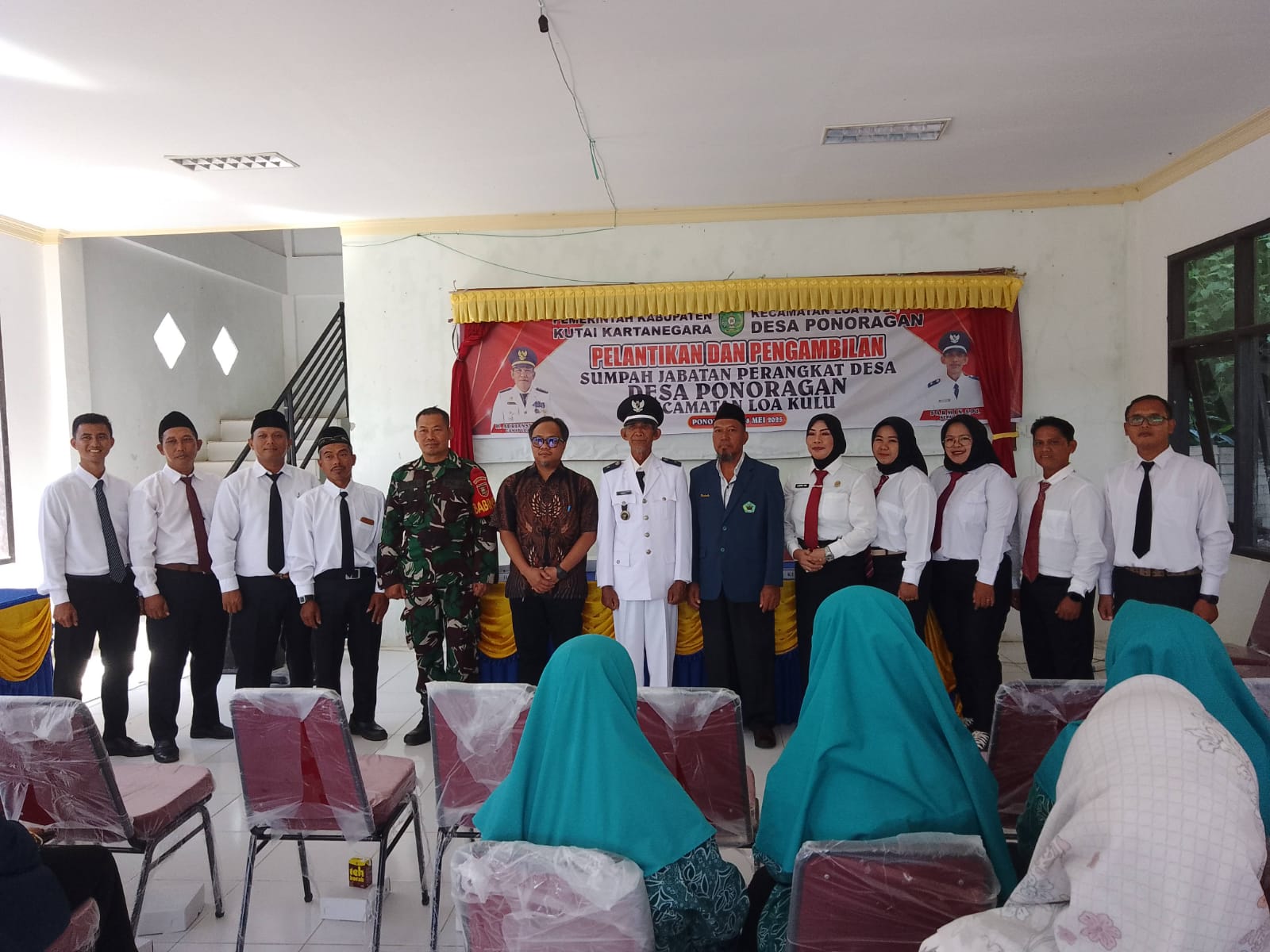 Babinsa Hadiri Pelantikan dan Pengambilan Sumpah Jabatan Perangkat Desa di Wilayah Binaan