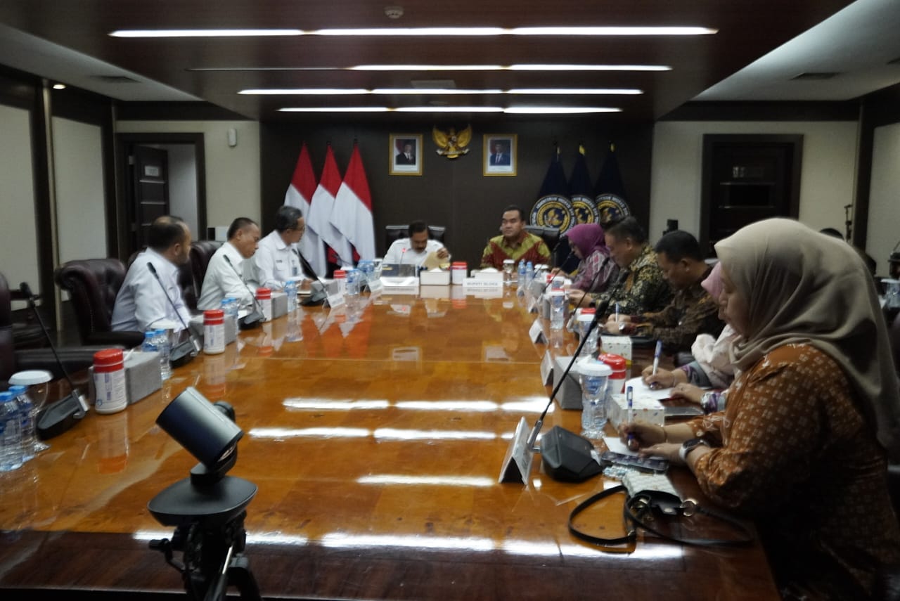 Pendirian Kantor Imigrasi Kelas I TPI di Blora Dipercepat, Bupati Serahkan Hibah Lahan 