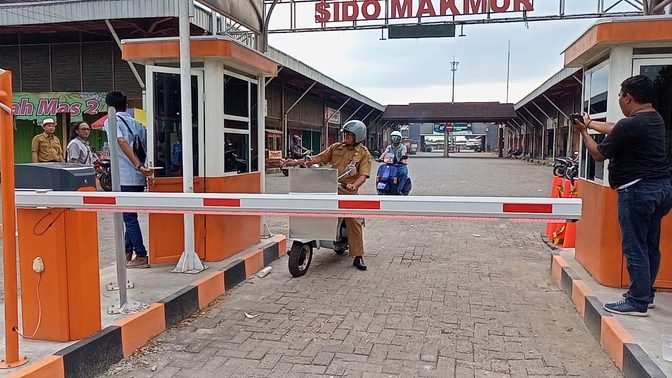 Uji Coba E-Parkir Dilaksanakan di Pasar Rakyat Sido Makmur 