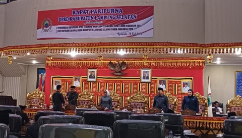 DPRD Lamsel, Gelar Paripurna Pengembalian Keputusan Ranperda Perubahan APBD Tahun 2025