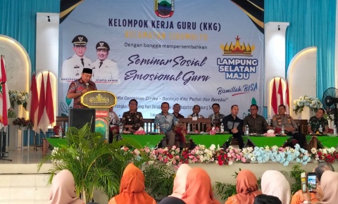 Wakil Bupati Didampingi Anggota DPRD Buka Seminar Sosial Emosional Guru di Lampung Selatan