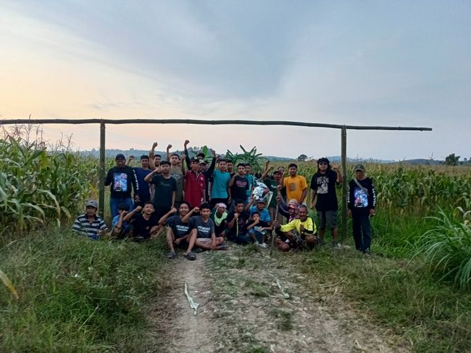 Warga Blora Blokir Jalan Tolak Pengangkutan Tebu di Lahan Sengketakan