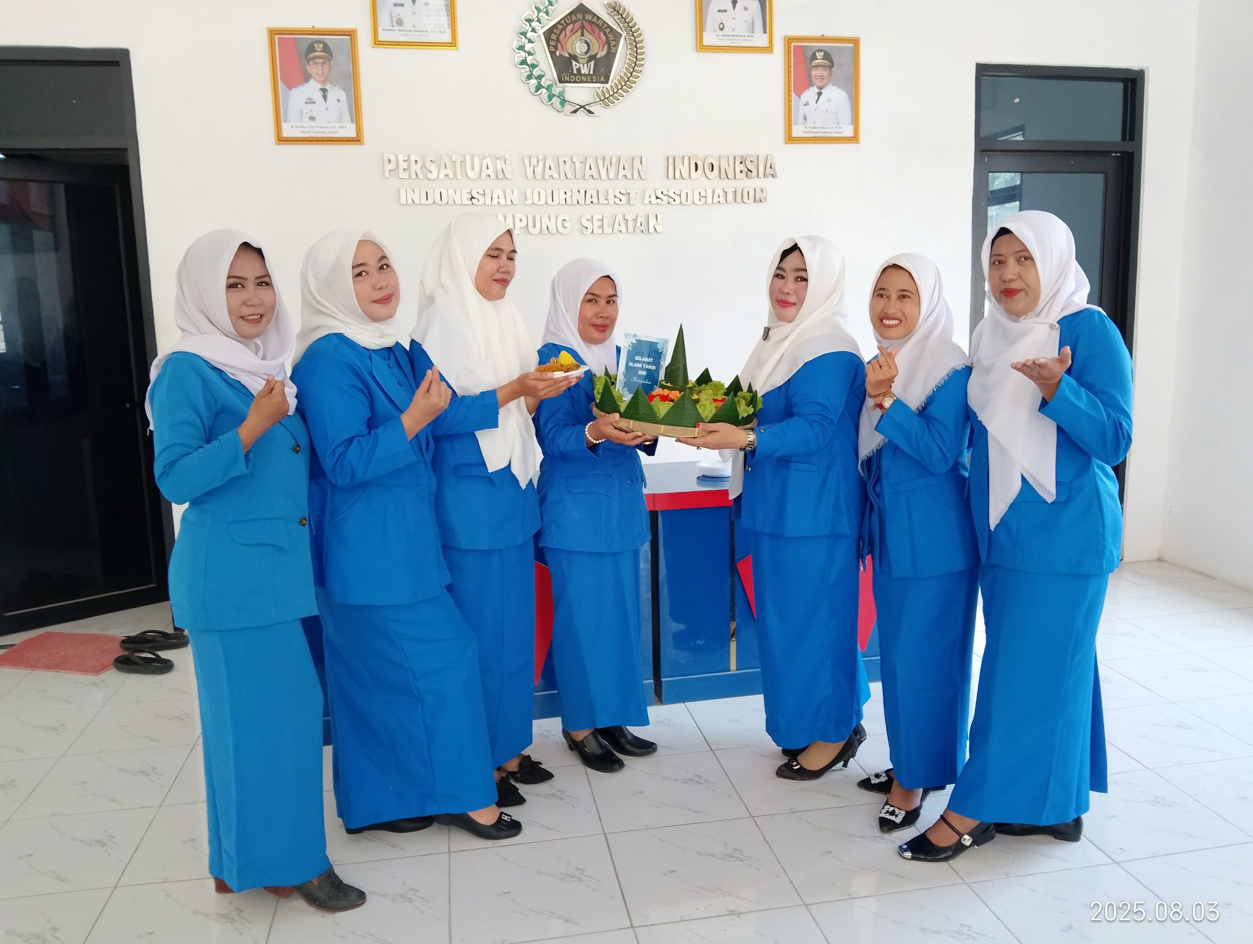 IKWI Lampung Selatan Peringati Harlah Ke 64 Dengan Potong Tumpeng