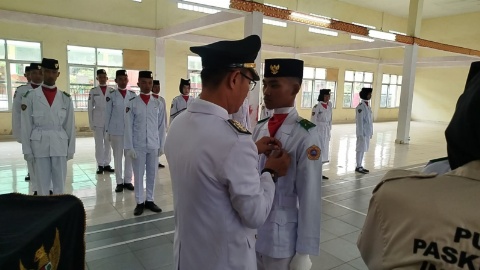 Camat Sidomulyo,Kukuhkan Paskibra, Siap Kibarkan Merah Putih di HUT ke-80 RI