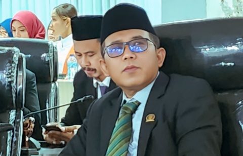 Anggota DPRD Lampung Selatan, Dwi Riyanto Tampak Khidmat Menyimak Pidato Kenegaraan Presiden RI