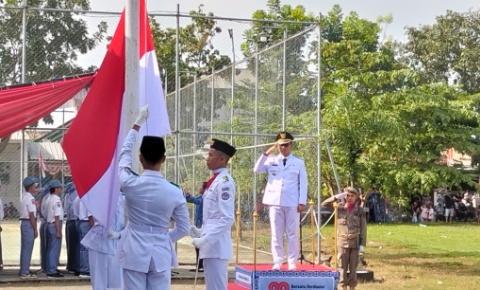 Di Upacara HUT ke-80 RI, Frans Gaungkan Semangat Persatuan dan Kesejahteraan Rakyat