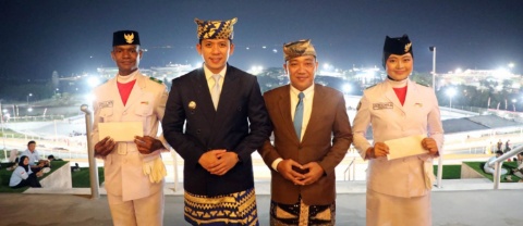 Bupati Lamsel, Egi Berikan Apresiasi Terhadap Petugas Paskibraka HUT Ke-80 RI