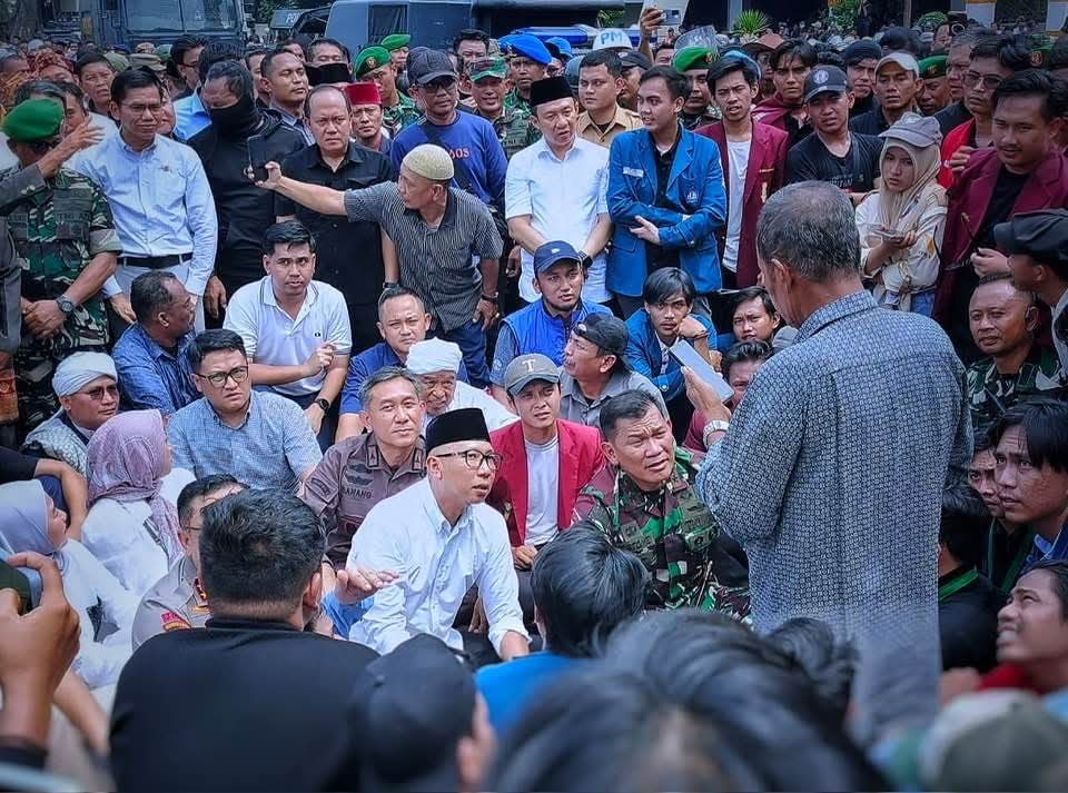 Unjuk Rasa Di Lampung Berlangsung Kondusif Gubernur Rahmat Mirzani Djausal Duduk Bersama Mahasiswa