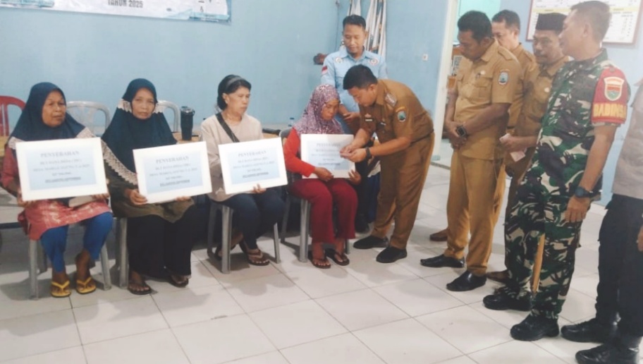 Pemerintah Desa Marga Agung Salurkan BLT-DD Tahap III Tahun 2025