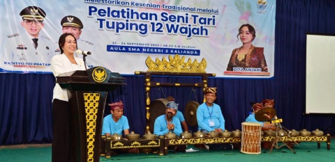 Ketua TP PKK Lamsel Zita Anjani Tegaskan Komitmen Lestarikan Seni Tradisional