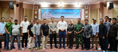 Bupati Tegas: Aduan Warga Hara Banjar Manis Soal Dugaan Pemotongan Hak Aparat Desa Akan Diusut Tuntas