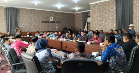 DPRD Lamsel Gelar RDP Gabungan, Bahas Isu Perumahan Tenaga Non ASN Non Database yang Belum Lulus PPPK Paruh Waktu