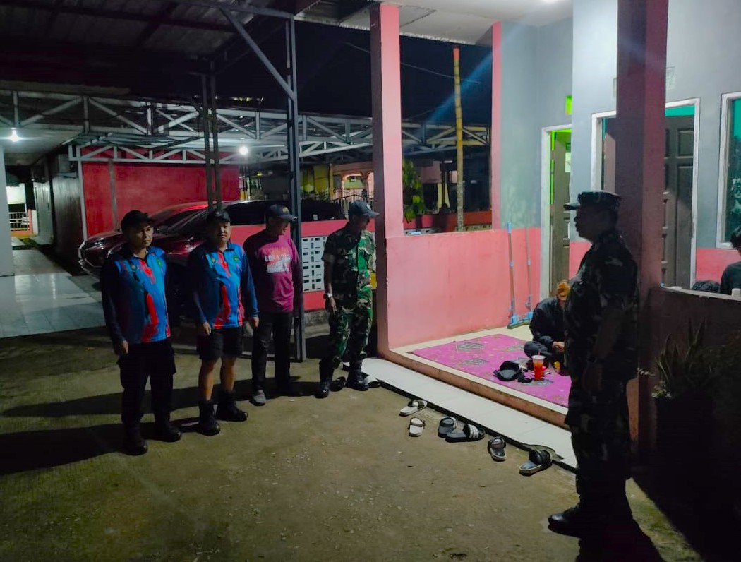 Ciptakan Kamtibmas, Babinsa Koramil Loa Kulu Susuri Permukiman Warganya