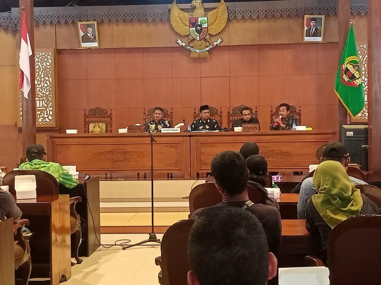Petani Tebu Blora Protes Penghentian Musim Giling Dini, DPRD dan PT GMM Cari Solusi