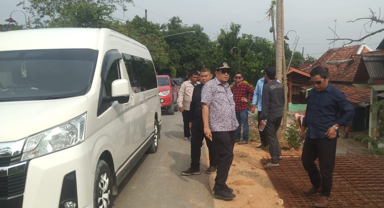 Komisi C DPRD Blora Tinjau Pembangunan Jalan Bradak–Krocok–Srigading, Minta Warga Bersabar