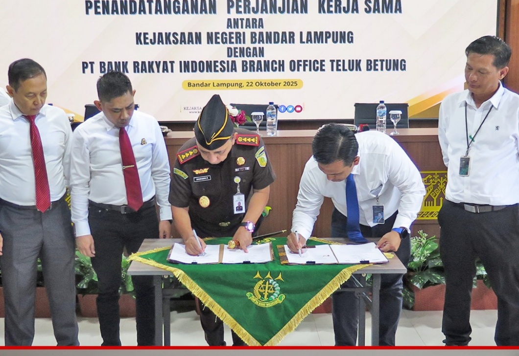 Kejari Bandar Lampung Tanda Tangani Kerjasama Dengan PT BRI Tanjung Karang Dan BRI BO Teluk Betung
