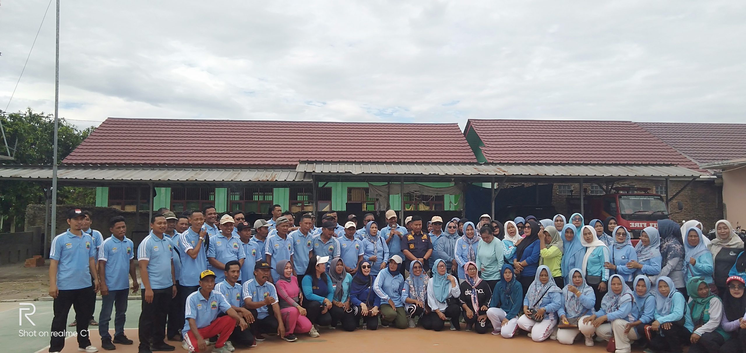 Camat Bersama Kades Gelar Senam “Oke Gas” Diikuti Jajaran Pemerintah Desa Serta Warga Masyarakat Di Balai Desa Jatimulyo