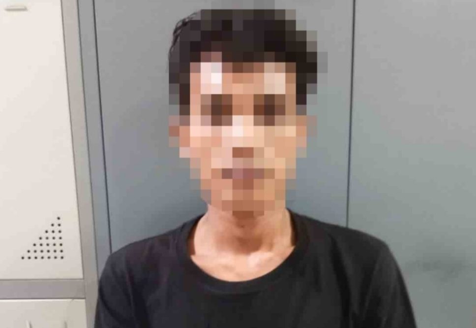 Polisi Panjat Tower Warga Dan Polisi Berhasil Mengamankan Pencurian Di Rajabasa