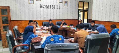 Komisi II DPRD Lamsel Gelar RDP Bersama Dinas Koperasi dan UMKM, Bahas Penguatan Ekonomi Kerakyatan