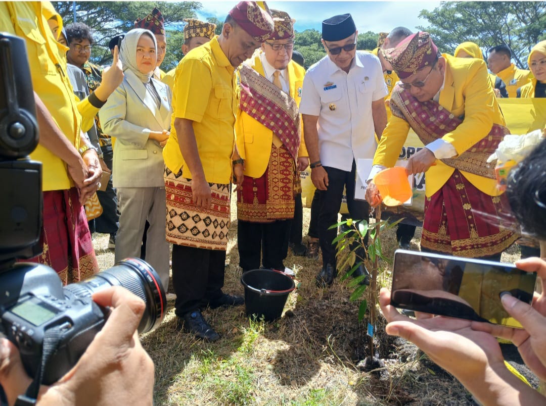 Musda XI Partai Golkar Lampung Selatan, Hanan A Rozak Golkar Harus Menjadi Pemecah Masalah Masyarakat