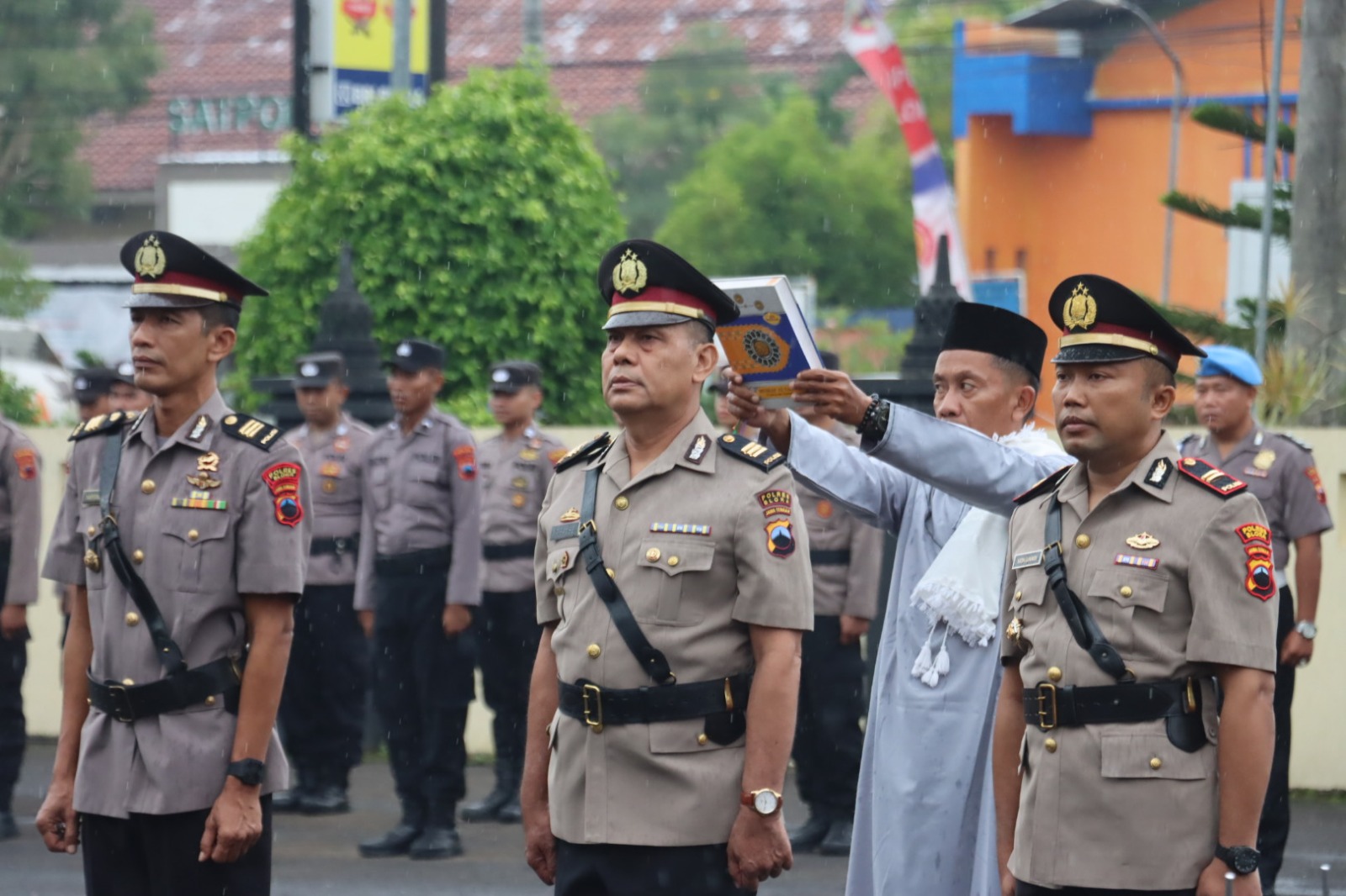 Polres Blora Gelar Sertijab Tiga Pejabat Utama dan Kenaikan Pangkat Massal 65 Personel