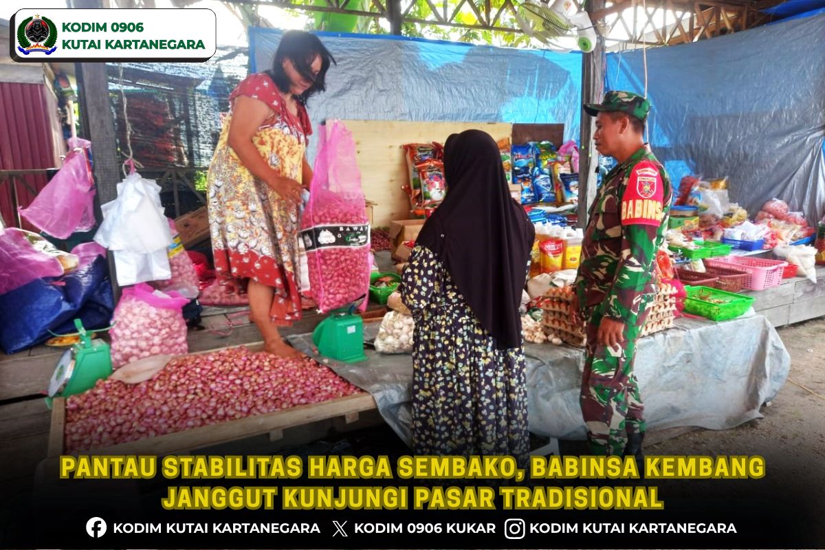 Pantau Stabilitas Harga Sembako, Babinsa Kembang Janggut Kunjungi Pasar Tradisional