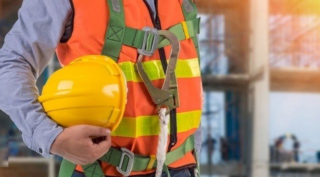 Tekan Risiko Kecelakaan Kerja, Standar K3 Harus Ditegakkan di Setiap Proyek Konstruksi