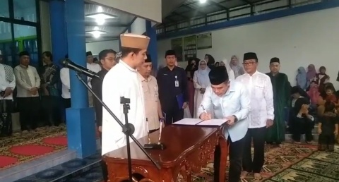 Penyegaran Birokrasi, Bupati Lampung Selatan Lantik dan Tetapkan Plt Kepala OPD