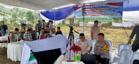 Di Bawah Hujan Tanjung Bintang, Anggota DPRD Lamsel, Dwi Riyanto Hadiri Tanam Jagung Nasional Bersama Kapolres