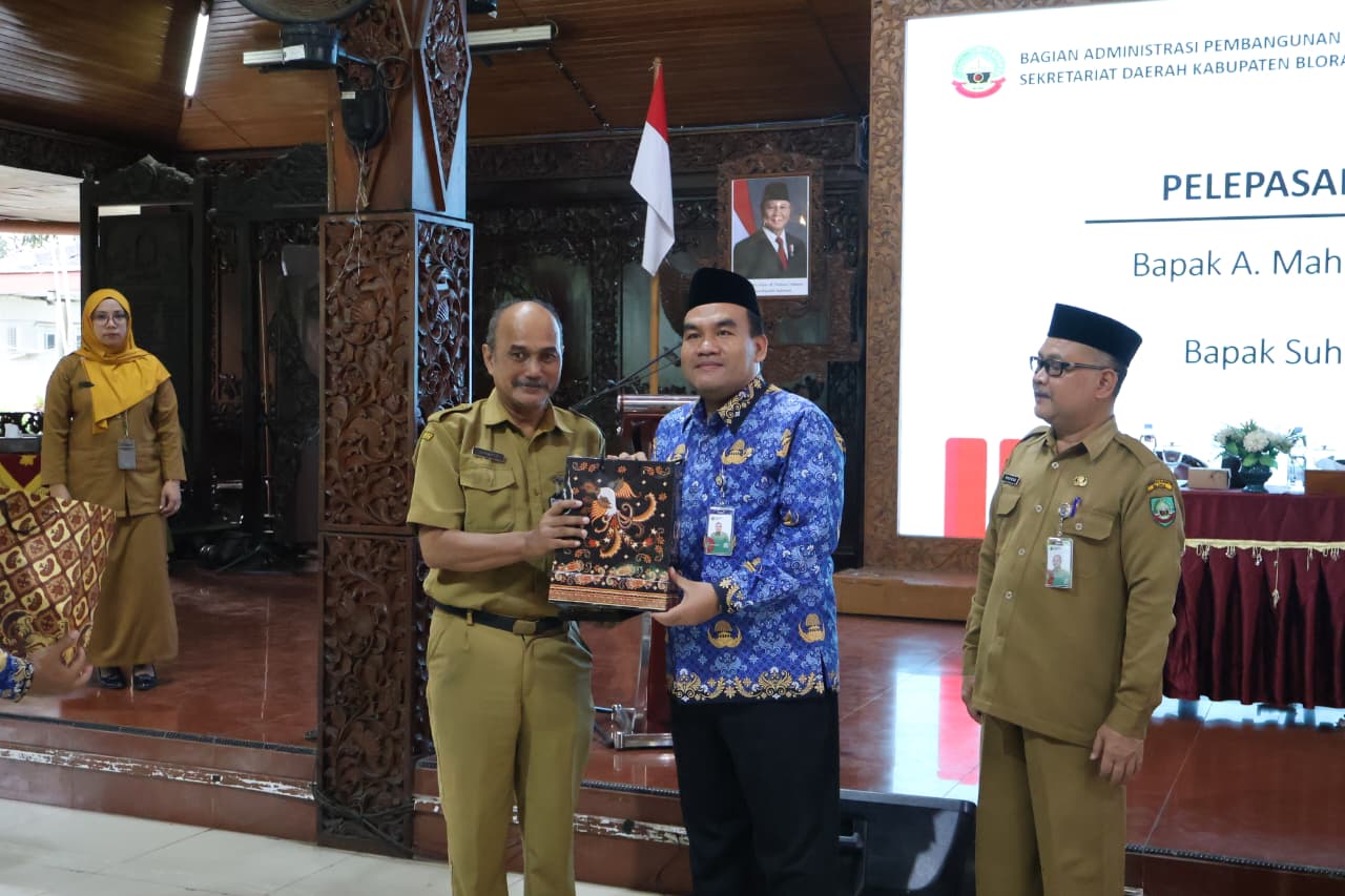Pemkab Blora Lepas Purna Tugas Camat Kunduran, Apresiasi Dedikasi Suharto