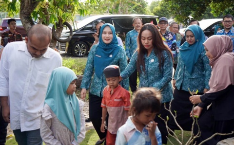 Tangis Ibu Desi Tumpah: Tiga Anak Lawan Thalasemia, Zita Anjani Hadir Bawa Asa
