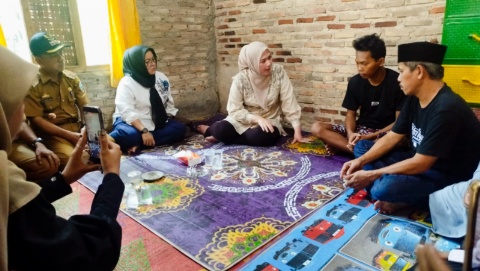 Sentuhan Kemanusiaan Bela Jayanti: Dari Edukasi Hingga Peluang Kerja untuk Aji