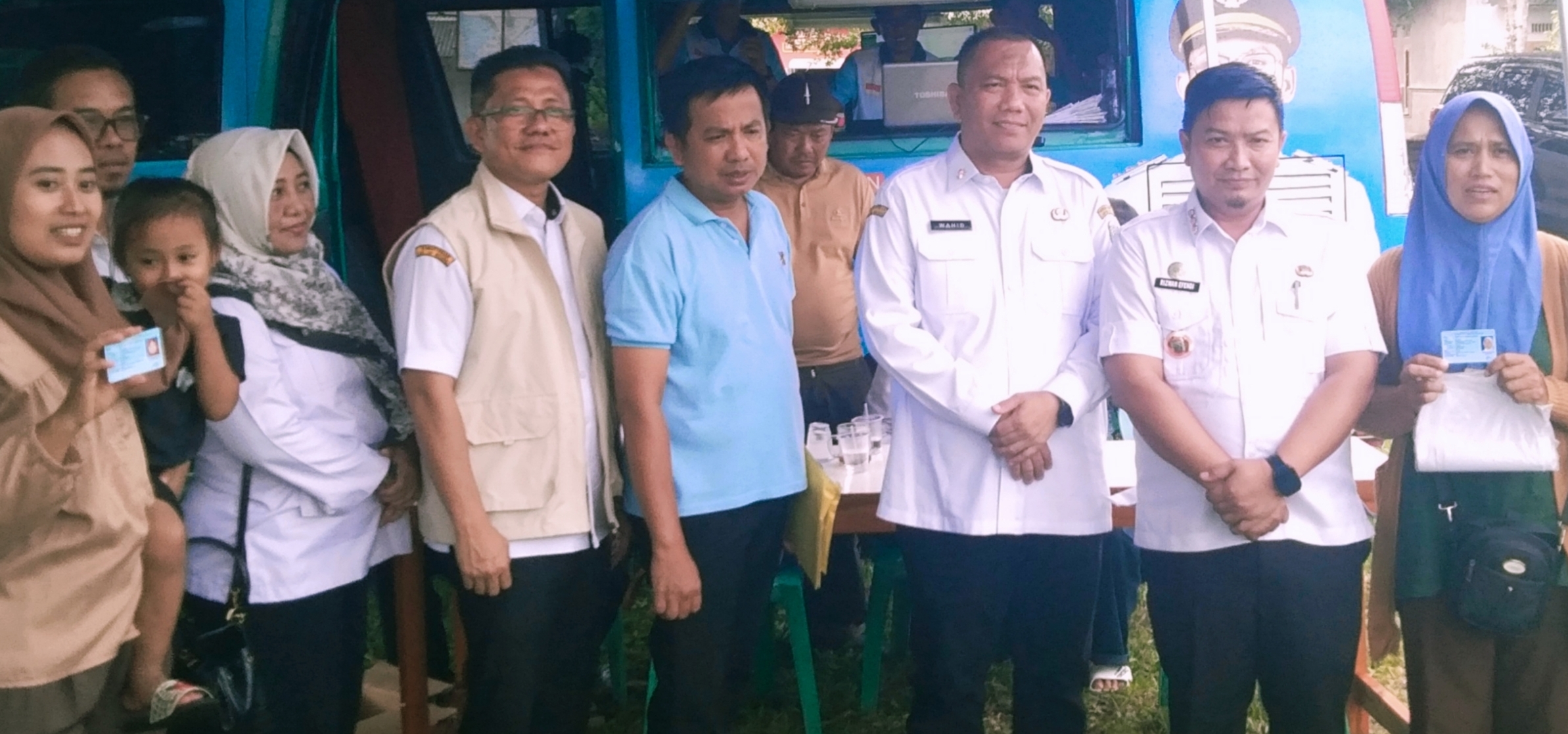 Rizwan Efendi Dampingi Masyarakat Di Program Pelayanan Terpadu Di Kecamatan Jati Agung